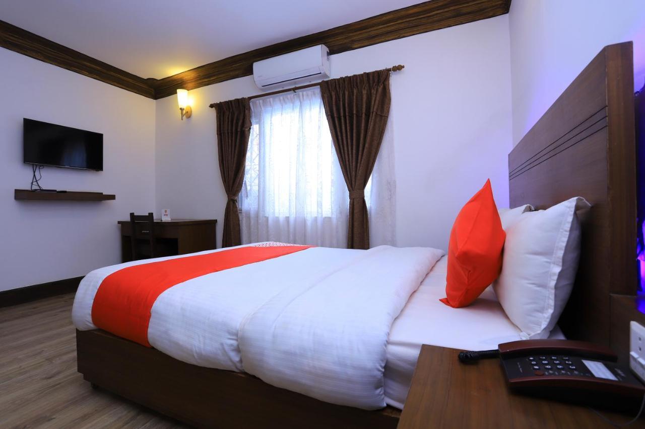 Oyo 591 Hotel Blue Moon Dharampur Exterior foto
