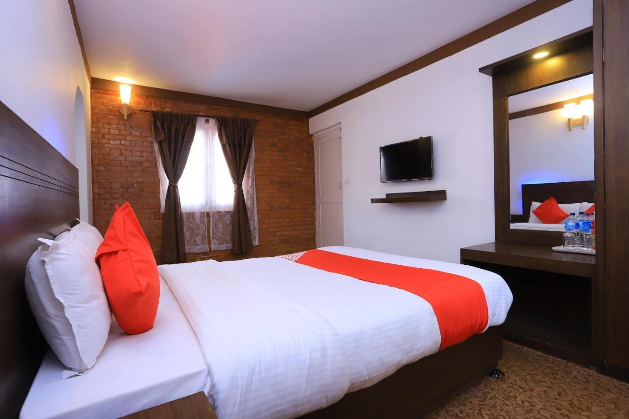 Oyo 591 Hotel Blue Moon Dharampur Exterior foto